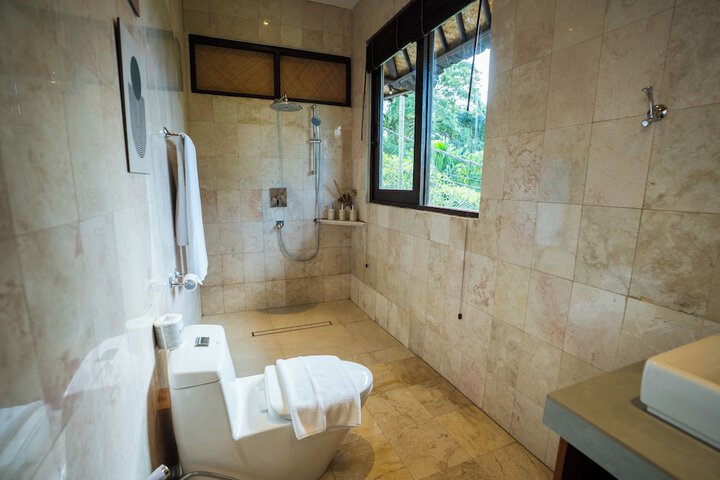 Room 12 of 20