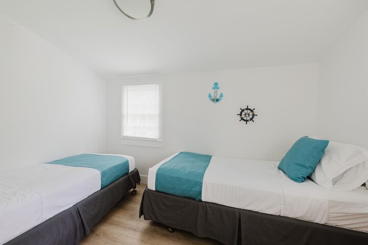 Room 44 of 133