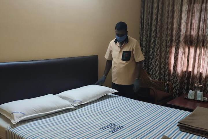 Room 15 of 42