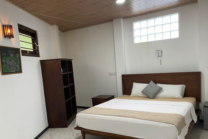 Room 17 of 66
