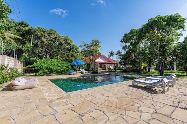 Pool 45 of 79