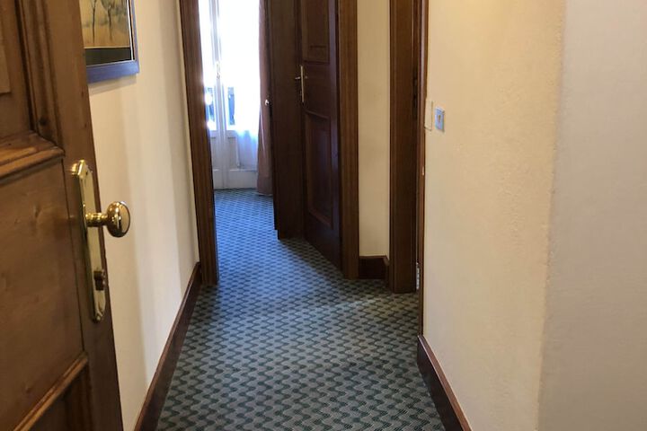 Ballroom/Hall 61 of 72
