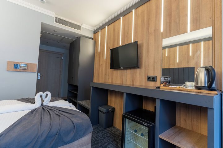 Room 10 of 53