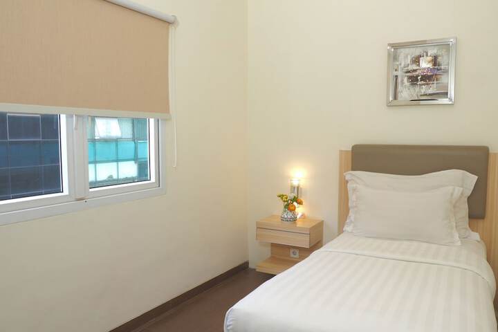 Room 10 of 31