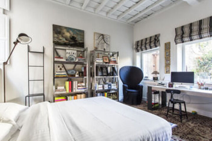 Room 43 of 121