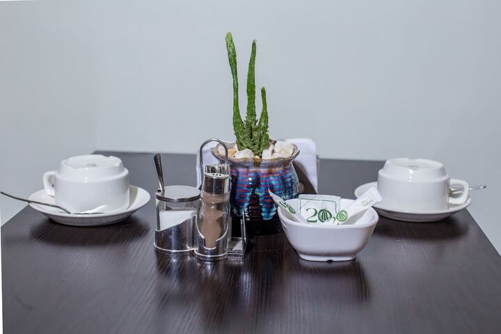 Breakfast/Coffee Service 20 of 41