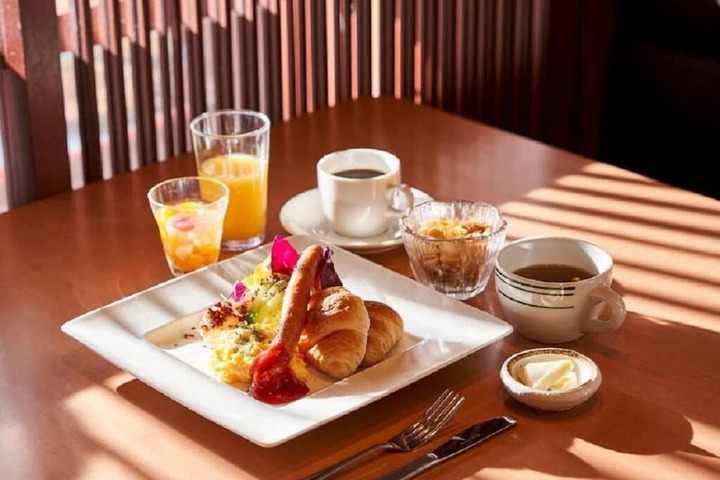 Breakfast/Coffee Service 12 of 13