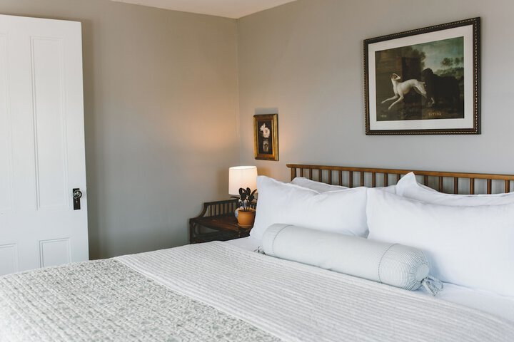 Room 28 of 106