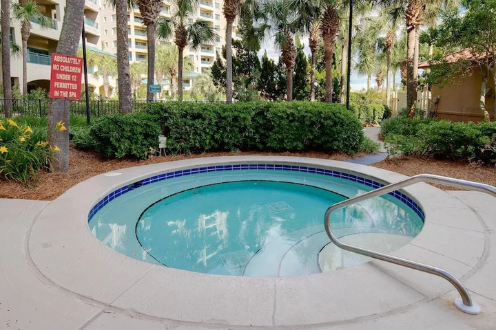 Pool 13 of 35