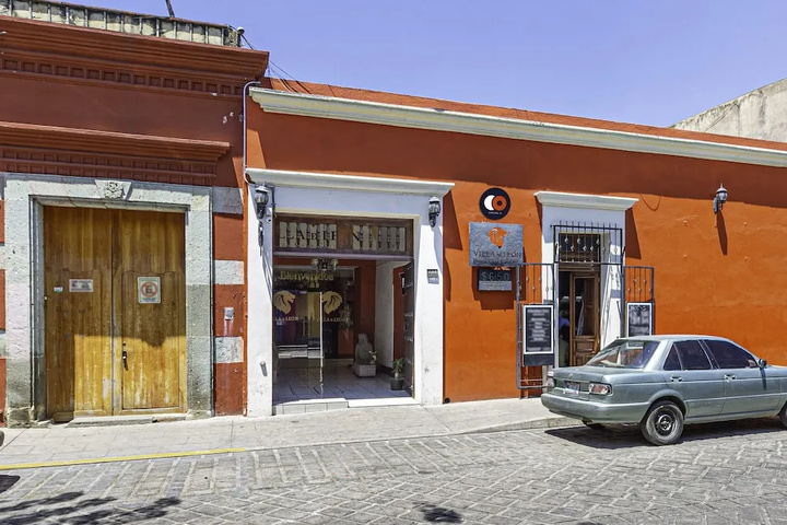 Hotel Villa de León