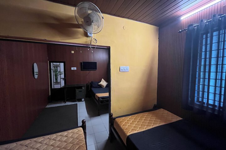Room 17 of 36