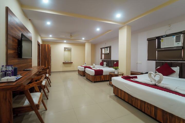 Room 5 of 32