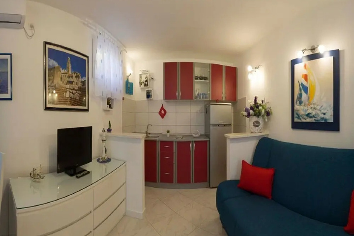 Room 3 of 13