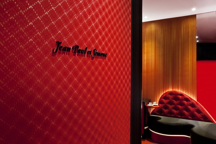 Room 34 of 76