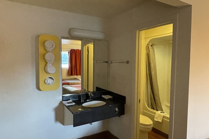 1 Double Bed (8 of 21)