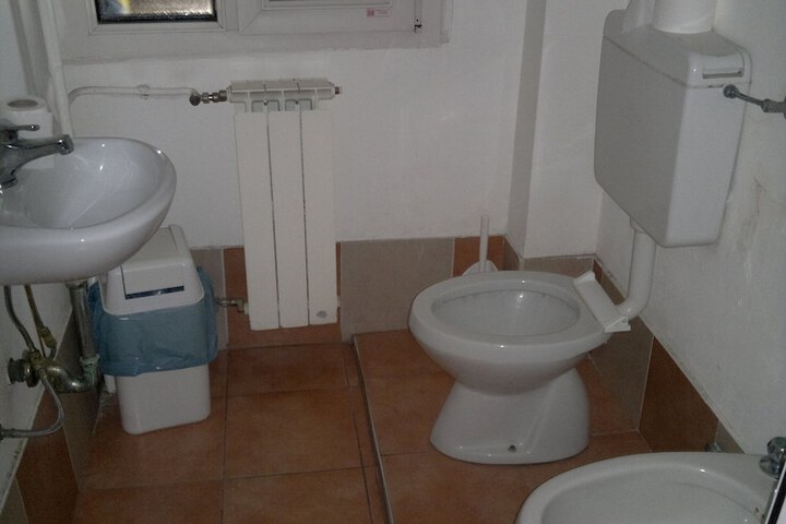Room 26 of 34