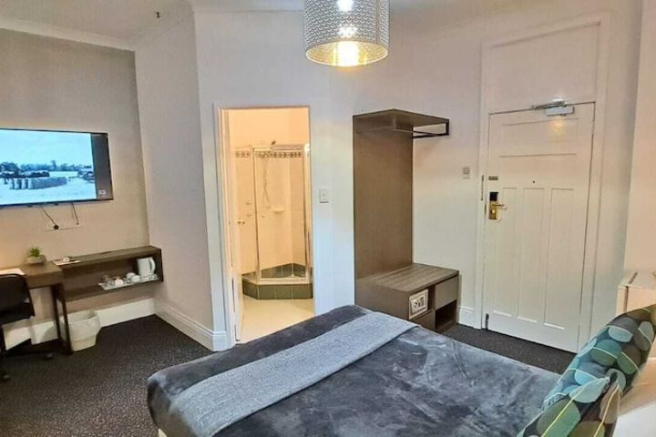 Room 55 of 73