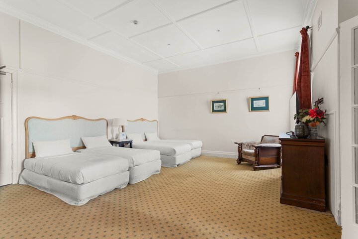 Room 15 of 59