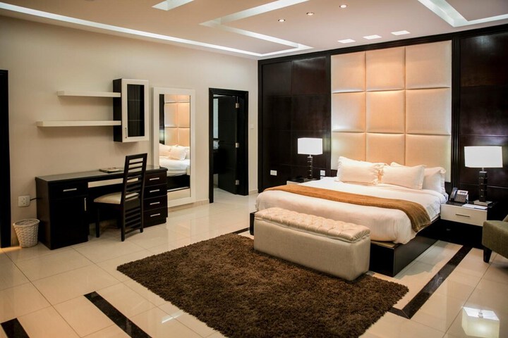 Room 15 of 52