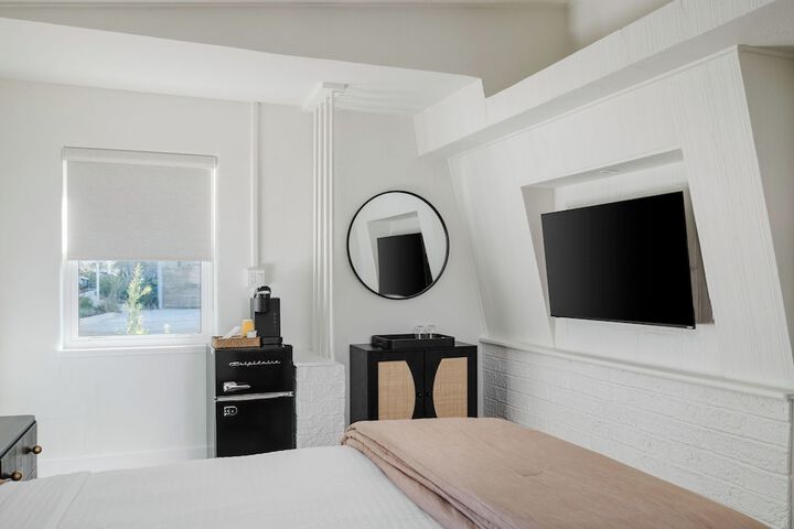 Room 19 of 118