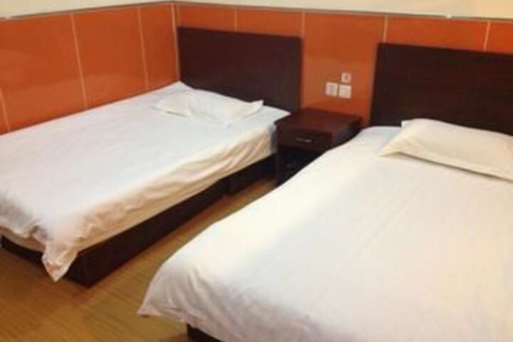 Room 16 of 36