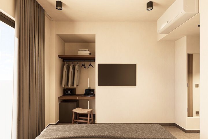 Room 43 of 90