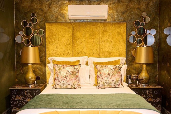Room 8 of 26