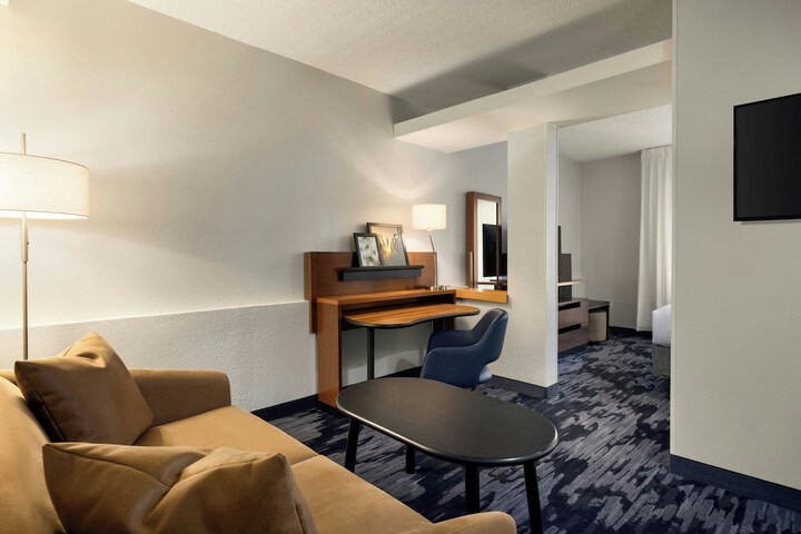 Room 18 of 33