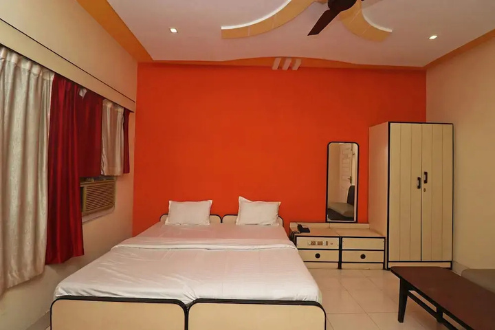 Room 3 of 21