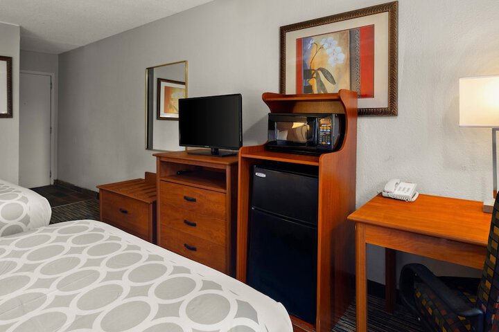 2 Double Beds (5 of 10)