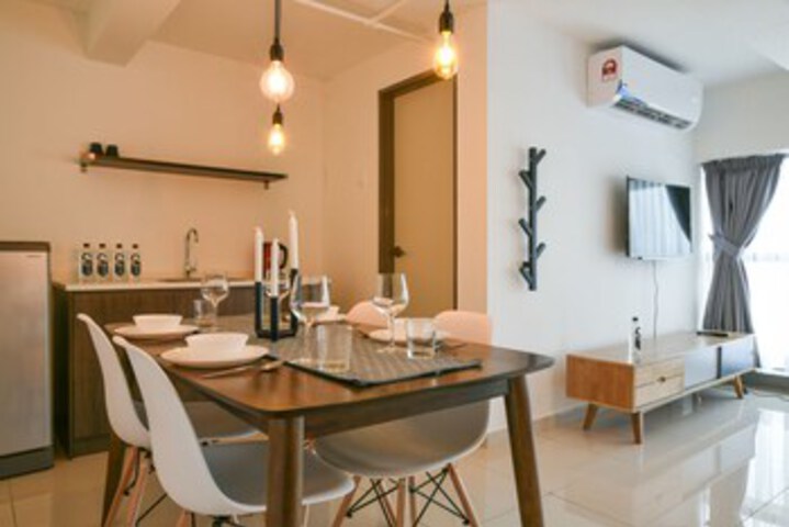 Room 5 of 22