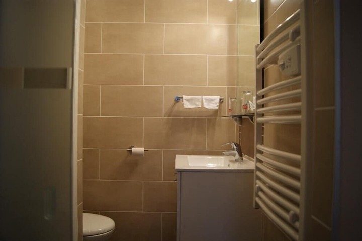 Room 14 of 24