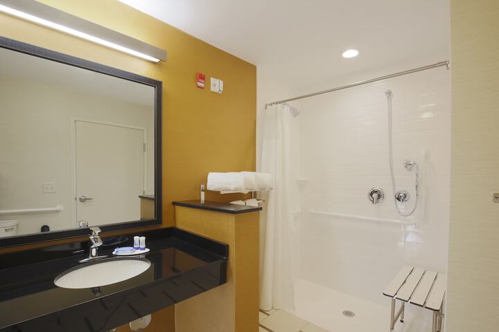 Room 19 of 35