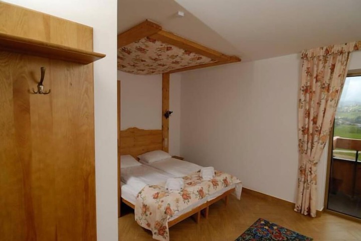 Room 16 of 58