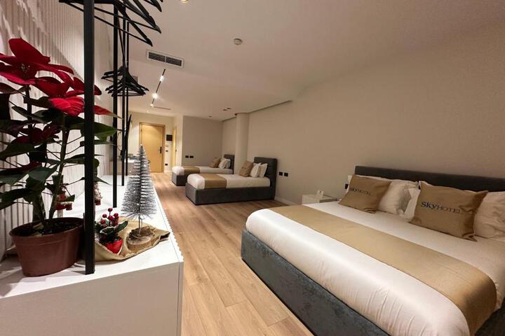 Sky 2 Hotel Tirana