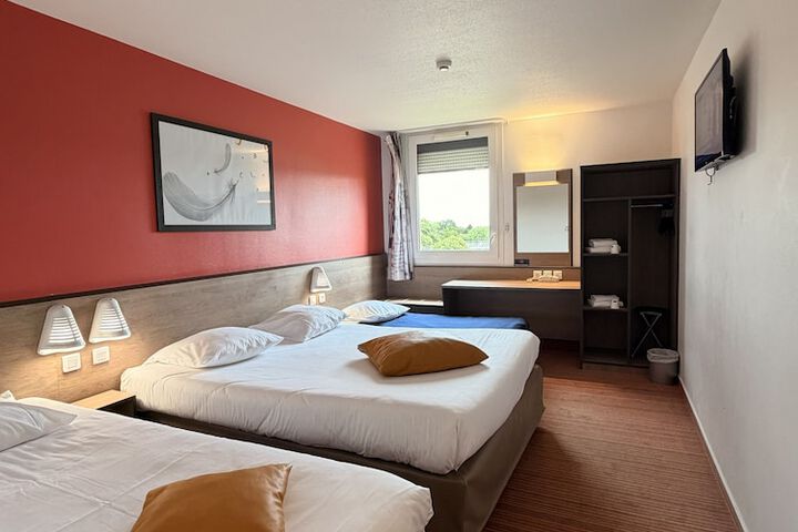 Room 18 of 38