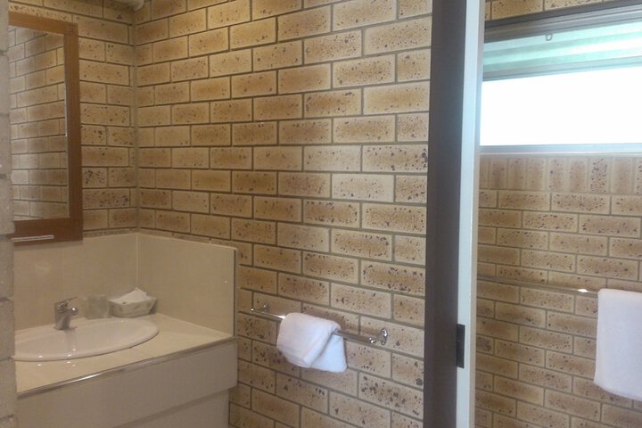 Room 13 of 24