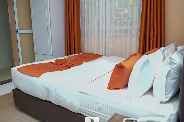 Room 34 of 62