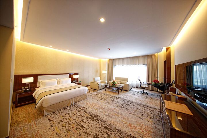 Room 6 of 70
