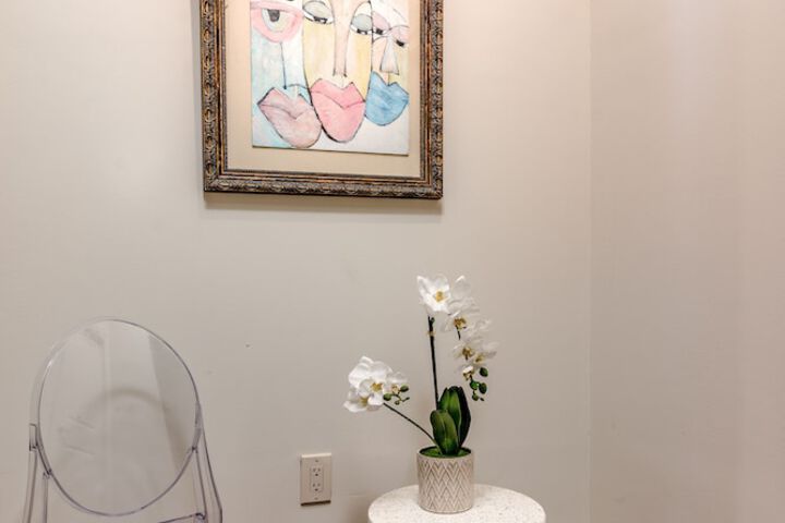 Room 85 of 182