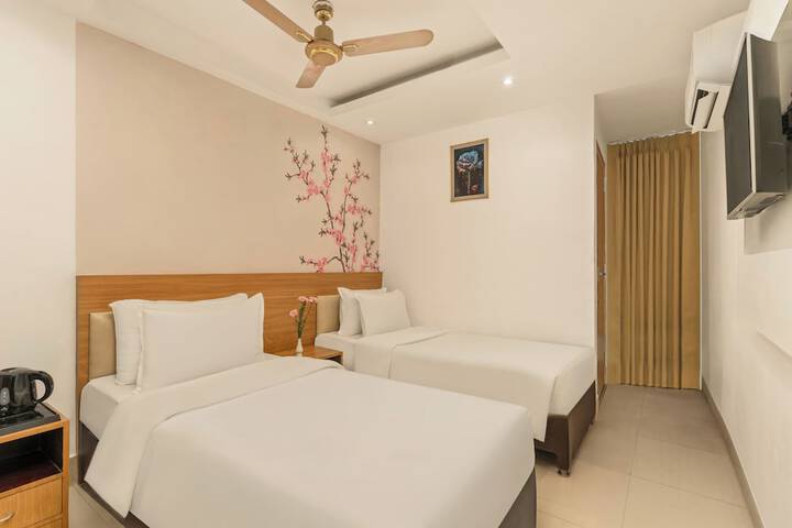 Room 9 of 24