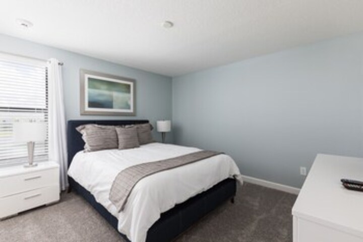 Room 16 of 32