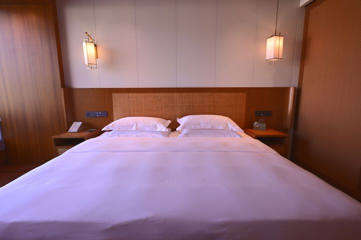 Room 16 of 43