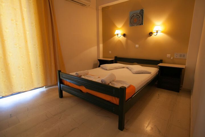 Room 6 of 60
