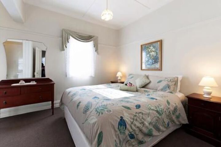 Room 9 of 36