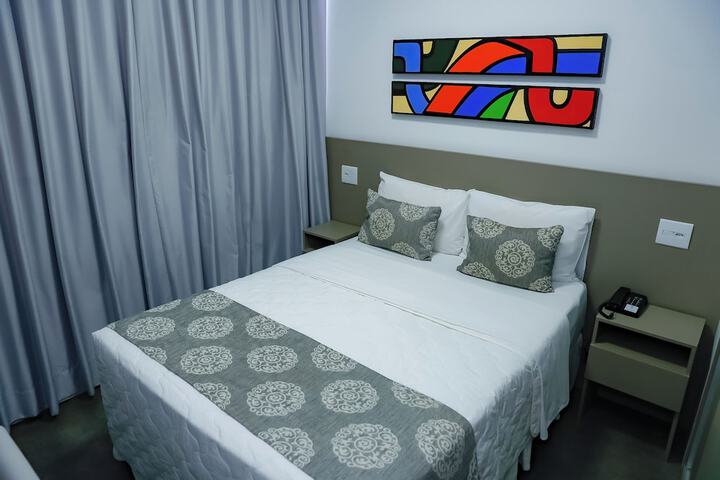 Room 32 of 100