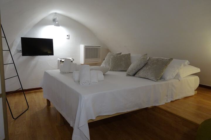 Room 75 of 106
