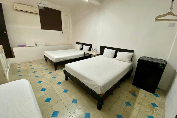 Room 15 of 22