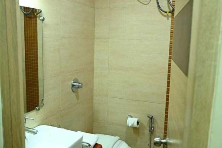 Room 5 of 46