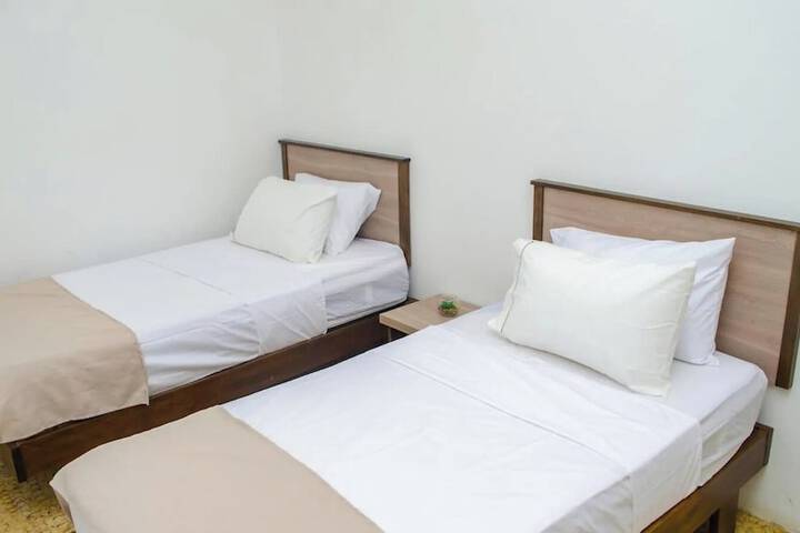 Room 5 of 16